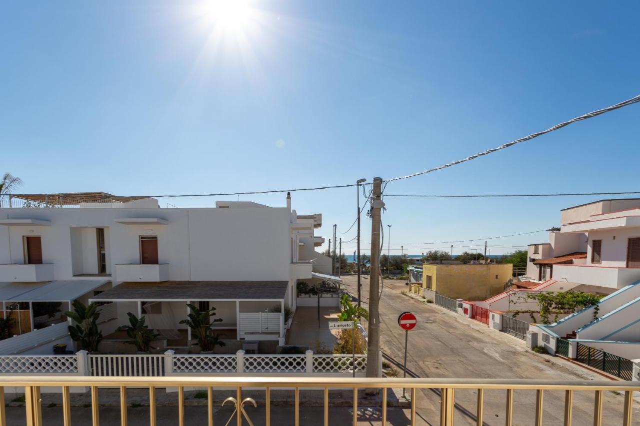 Appartamento Fronte Mare E Spiaggia Torre Mozza Exterior photo